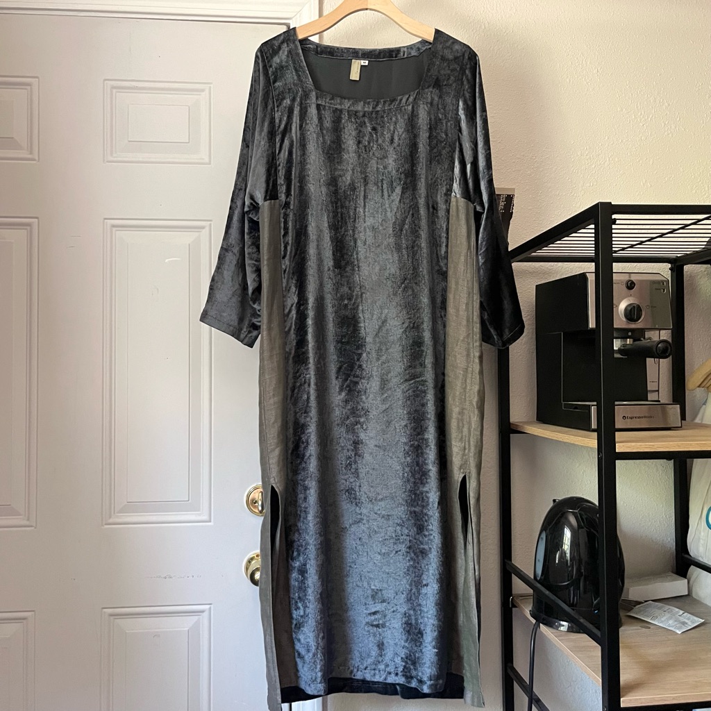 Kishori Silver Grey Velvet Knit Long Sleeve Contrast Stripe Tunic Maxi Midi